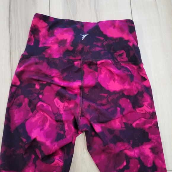 Old Navy Compression Tie Dye Leggings - Extra Small - Picture 4 of 5